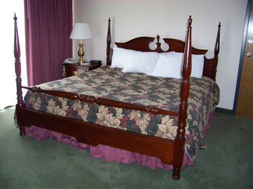 Days & By Wyndham Flatwoods Hotel 2*