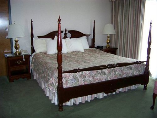 Hotel Days & By Wyndham Flatwoods Sutton